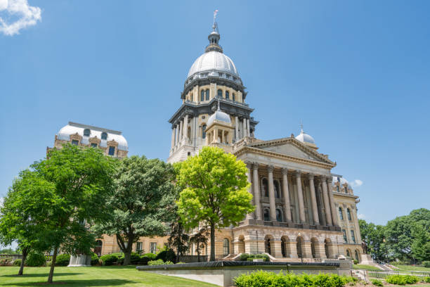 Illinois State Capital Building Illinois State Capital Building in Springfield, Illinois springfield illinois skyline stock pictures, royalty-free photos & images