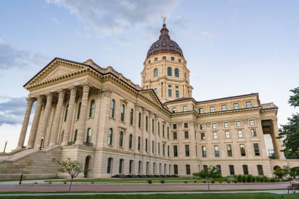 캔자스 국가 자본 건물 - kansas topeka state capital 뉴스 사진 이미지