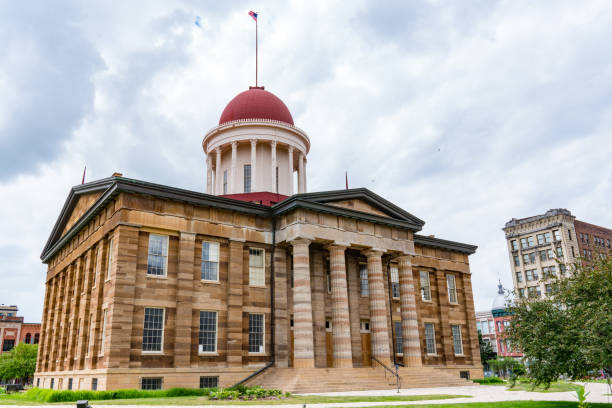istock Old Illinois Capital Building 1007304668