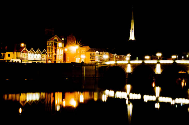 istock Colourful River Severn, Worcester (Worcestershire) - UK At Night 1007305612