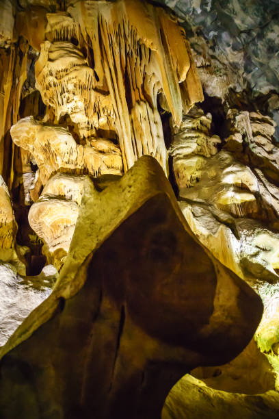 istock Stalactite Cave Cango Caves South Africa 1007341744