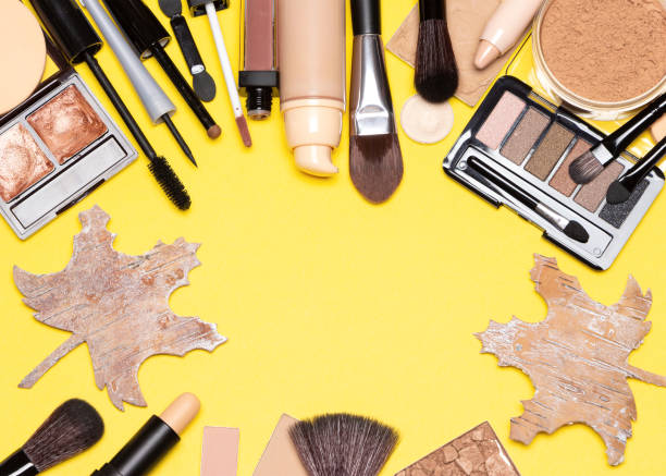 istock Autumn makeup background with copy space in the center 1007342166