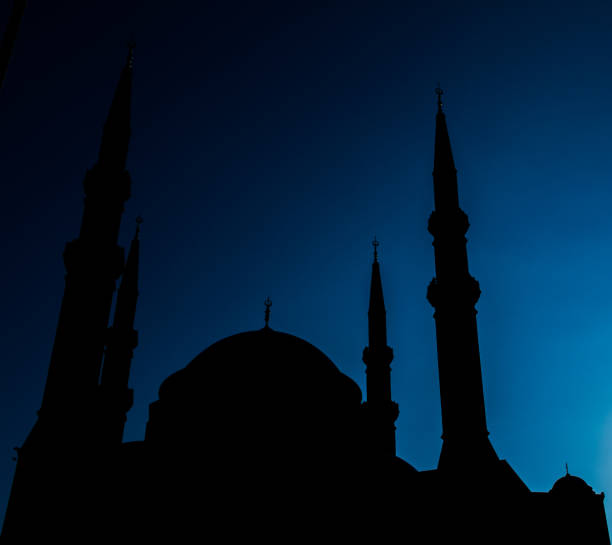 istock silhouette of Mohammad Al-Amin Mosque 1007390336