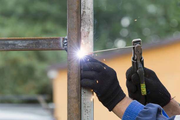 man welder working - brass instrument flash imagens e fotografias de stock