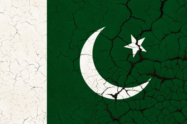 istock Pakistan Flag Crisis 1007471028