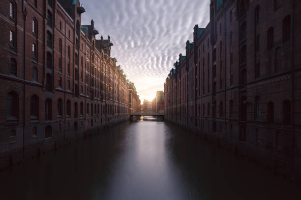 istock Hamburg Speicherstadt Trip 1007574374