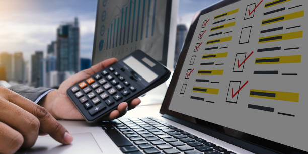 istock Online Reviews Evaluation time for review Inspection Assessment Auditing 1007593240