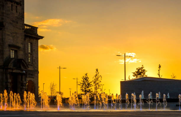 tramonto sulla caratteristica dell'acqua del centro di sunderland - sunderland foto e immagini stock