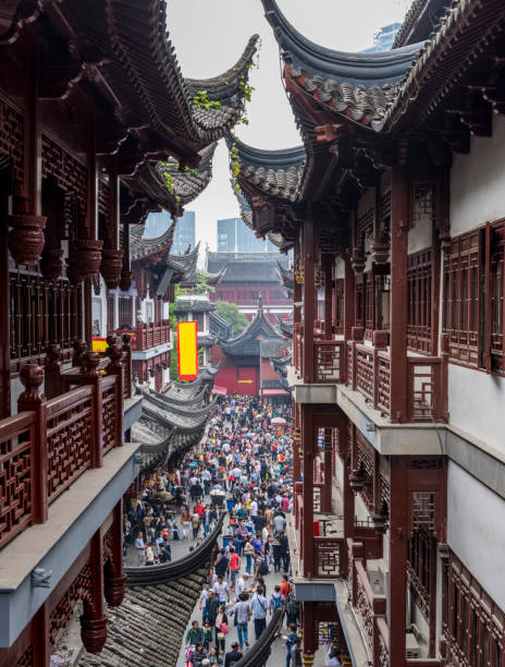 istock Shanghai Old Town, Yuyuan, China 1007694922