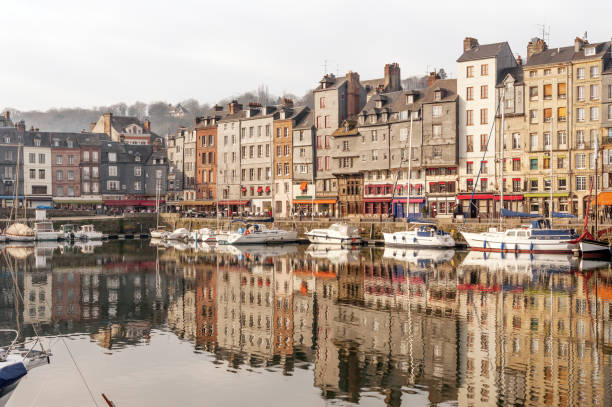 istock Picturesque seaside Honfleur 1007768482