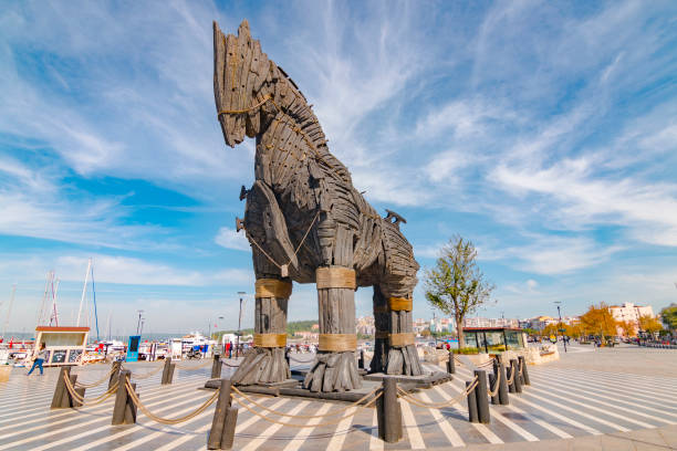 estátua de cavalo de troia - çanakkale city - fotografias e filmes do acervo