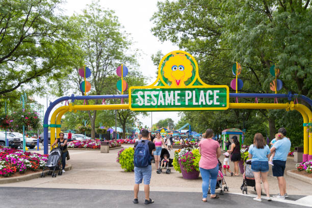 sesame place ist ein kinder freizeitpark - sesame street fotos stock-fotos und bilder