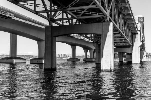 istock Bridge Across Lake Washington 3 1007940106