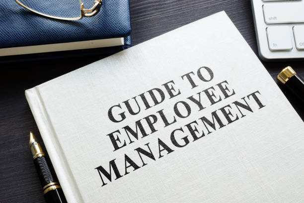 istock Guide to Employee Management in the office. 1007951140