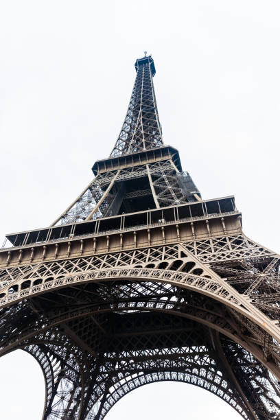 istock Famous Tour Eiffel at the end of winter 1007974270