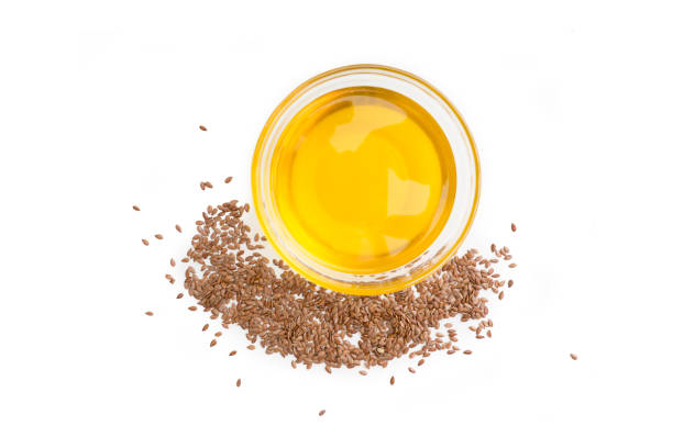 istock Flax seed oil isolated on white background 1008312578