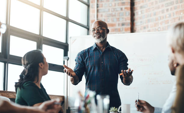istock He’s always helping others to grow professionally 1008372096