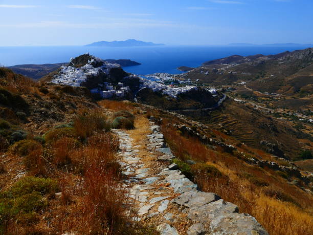 istock Mule track between Chora and Agios Georgios, Serifos island, Greece 1008382440