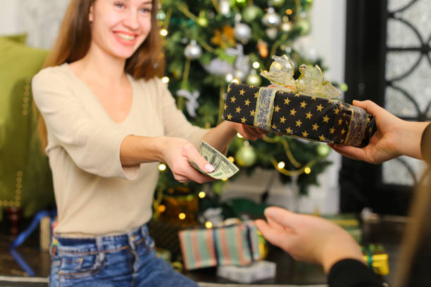 istock dancer female getting present from best friend 1008393474