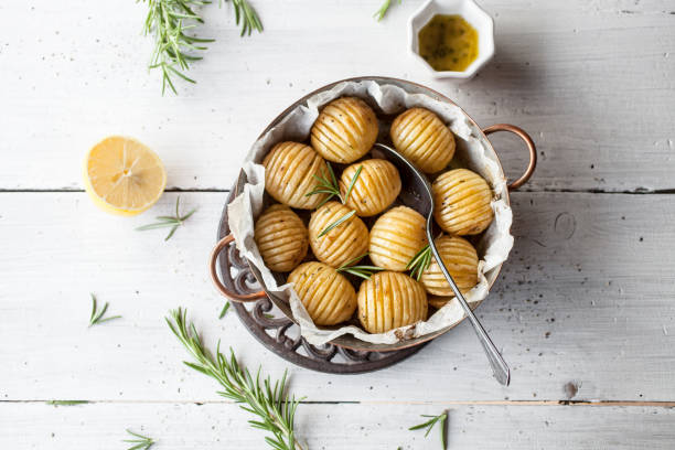 lemony ziemniaki rozmarynu - lemony zdjęcia i obrazy z banku zdjęć