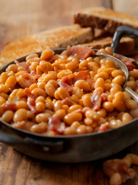 istock English Style Beans with Bacon and Toast 1008426672