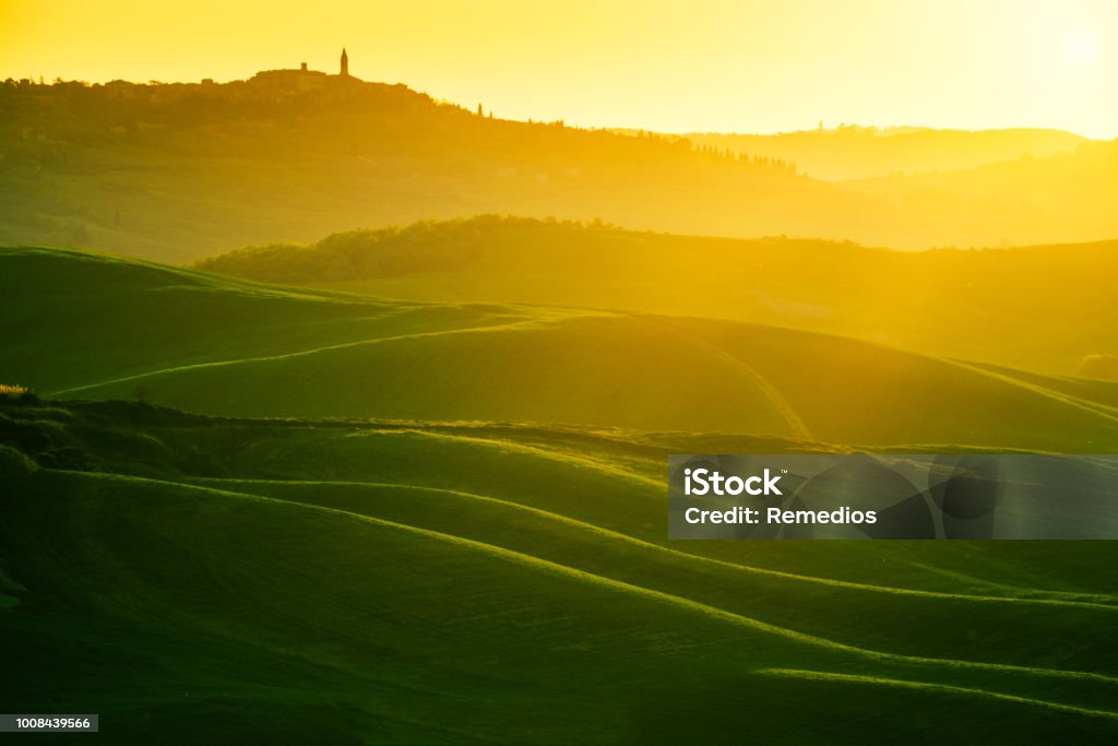 Berge, sanfte Hügel, minimalistische Landschaft "Wellenlinien" - Lizenzfrei Hügellandschaft Stock-Foto