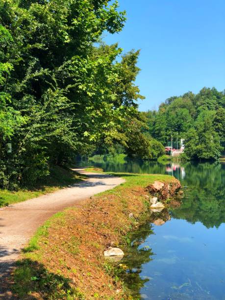 istock Alley with canal 1008450386