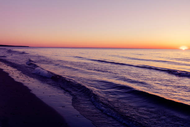 istock Sunsets Over Lake Superior 1008516034