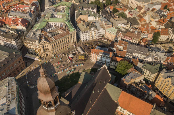 istock Cityscape of Riga 1008550892