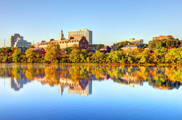 istock Autumn in New Brunswick, New Jersey 1008646104