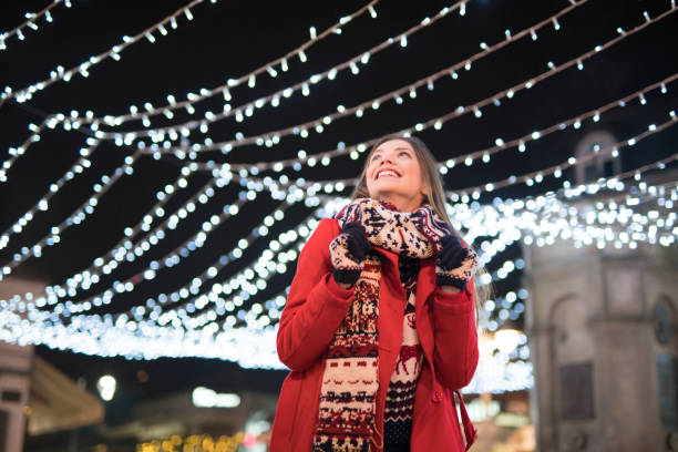 istock City Sparkles With Holiday Traditions 1008675284