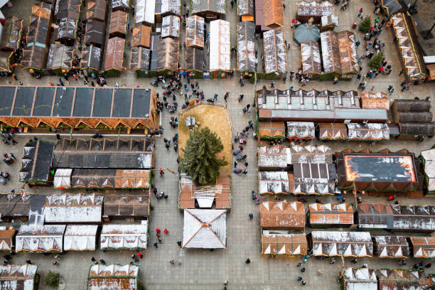 istock Christmas Market in Ulm 1008675710