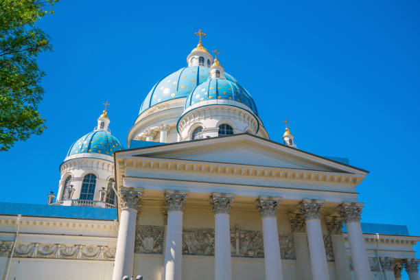 istock Trinity Cathedral in St. Petersburg with blue sky 1008681352