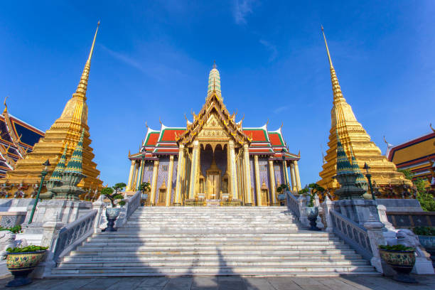 istock Wat Phra Kaew Ancient temple in bangkok 1008828858