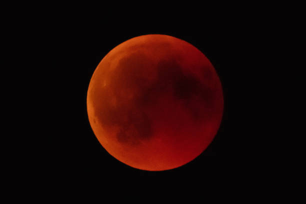 blut mond mondfinsternis 27.july.2018 - full moon moon lunar eclipse red stock-fotos und bilder