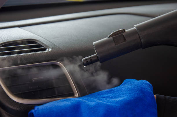 istock Cleaning of car air conditioner 1008902718