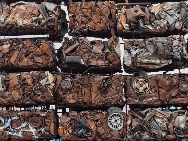 istock Scrap Metal  Cars 1008939306