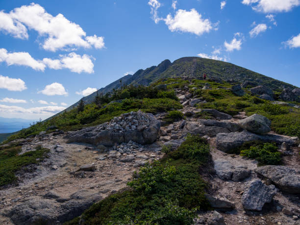 istock Mountain Peak and Alpine Trail, Pamola Peak, Katahdin, Maine 1009020372