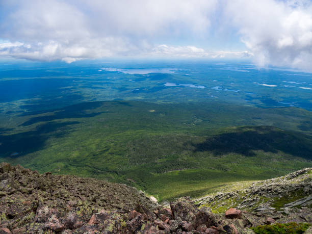 istock Mountain View, Rocky Ridge, Knife's Edge Trail, Katahdin, Maine 1009022738