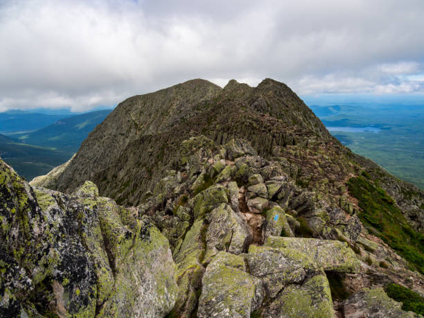 grzbiet górski i dolina, szlak noży, katahdin, maine - knife edge zdjęcia i obrazy z banku zdjęć