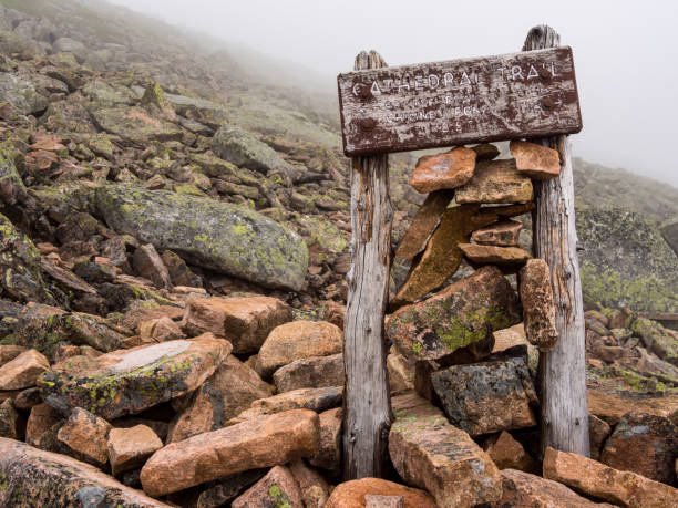 istock Weathered Trail Signpost on Katahdin, Maine 1009023304