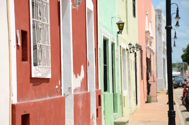 istock Street in Merida Yucatan Mexico 1009023306