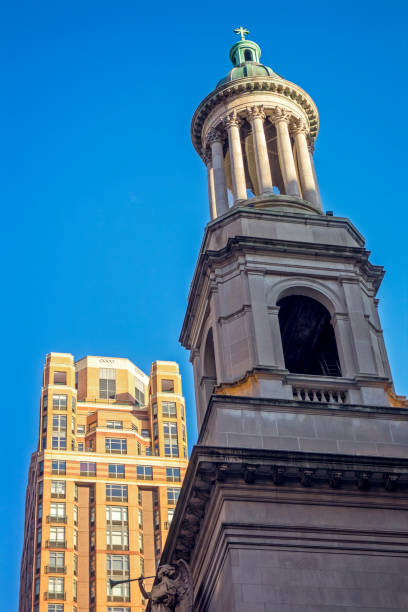 istock Detail from a New York building 1009031050