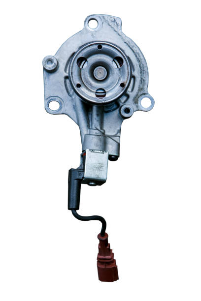 istock golf 7 car waterpump with electronic sensors 1009129954