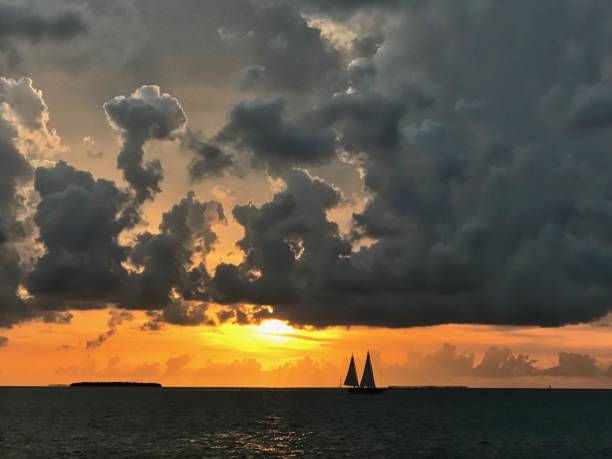 istock Sailboat at Sunset, Key West, Florida, USA 1009179144