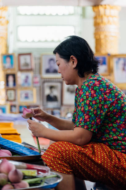istock Thai buddhism pray for benefaction worship 1009302024