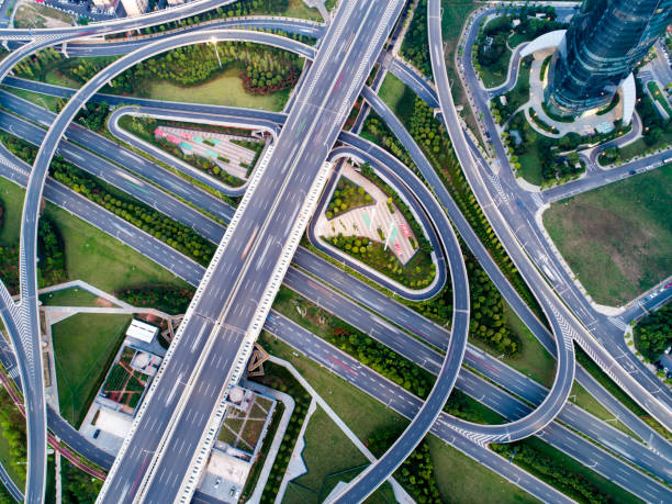 istock Large city traffic hub 1009306806