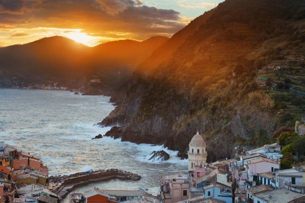 istock Vernazza sunset in Cinque Terre 1009311704