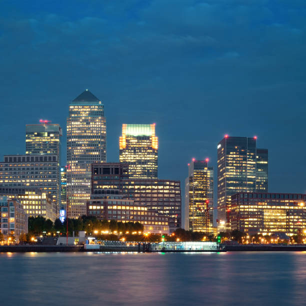 istock London Canary Wharf at night 1009316742