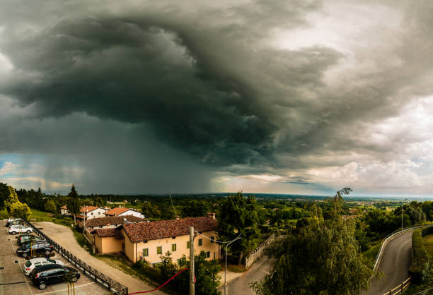 istock Storm over the plan of Friuli Venezia-Giulia 1009319982